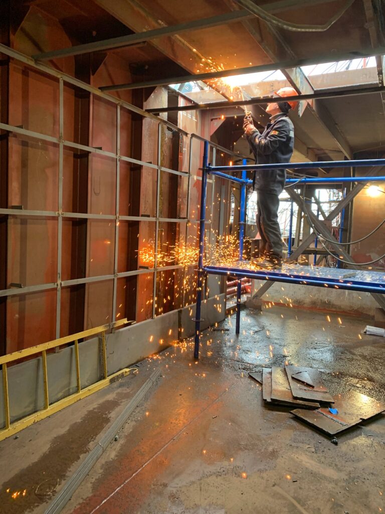 Technicien de maintenance sur un chantier BTP